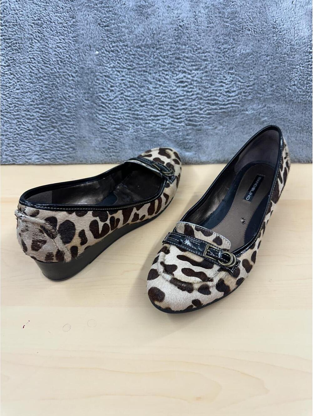 Bandolino Leopard Print Kitten Heel Flats Y2K Retro Style Wedge Shoes